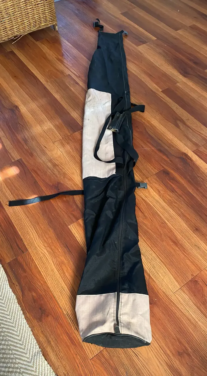 Funda para esquís negra con correas - 2