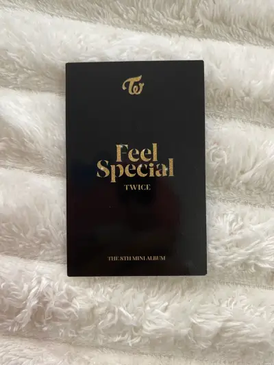 Photocard momo feel special - Twice 🎀 - miniatura 2