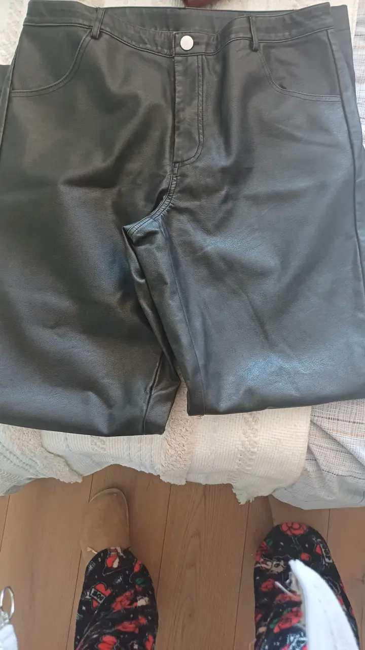 Pantalones de cuero sintético negros - 2