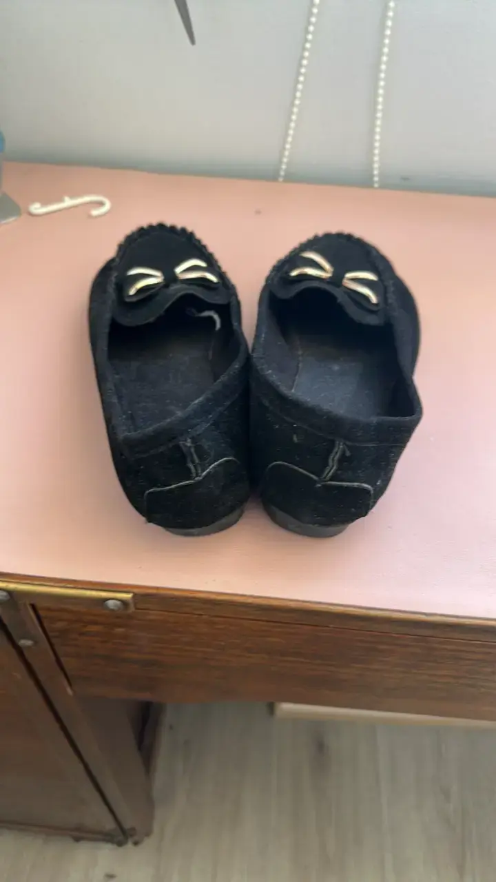 Mocasines negros con detalle de lazo - 3