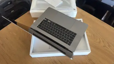 MacBook Pro 16 pulgadas - miniatura 3
