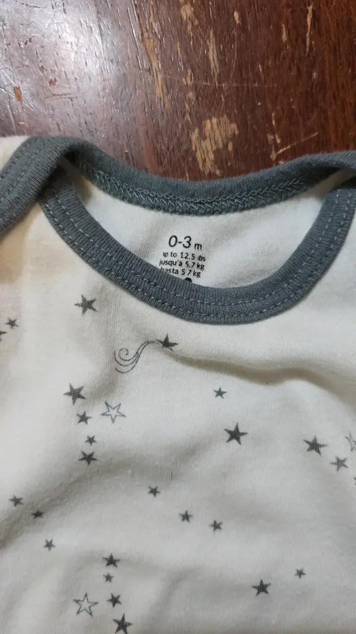 Body de bebé con estampado de estrellas - 2