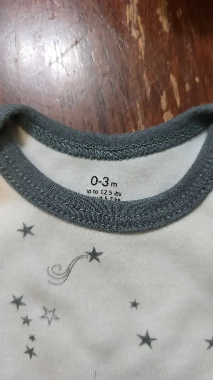Body de bebé con estampado de estrellas - 5