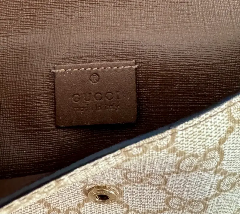 Gucci billetera beige con monograma - 4