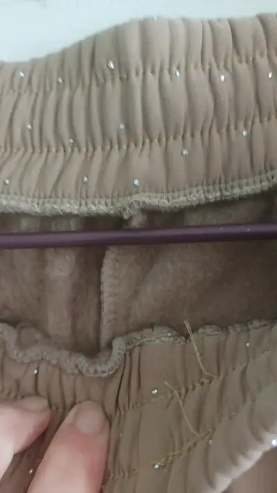 Pantalones beige con puntos RoseOnly - miniatura 4