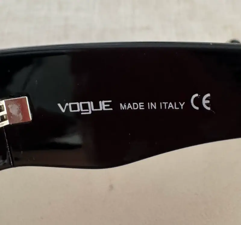 VoVogue Gafas de sol negras con estuche - 2