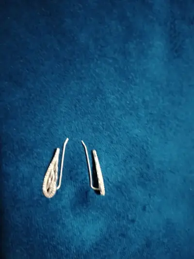 Aros de plata elegantes con diseño único - miniatura 1