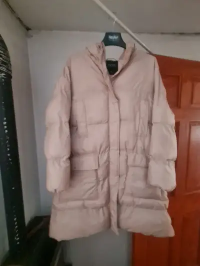 Parka acolchada con capucha marca Wados talla XL - miniatura 1