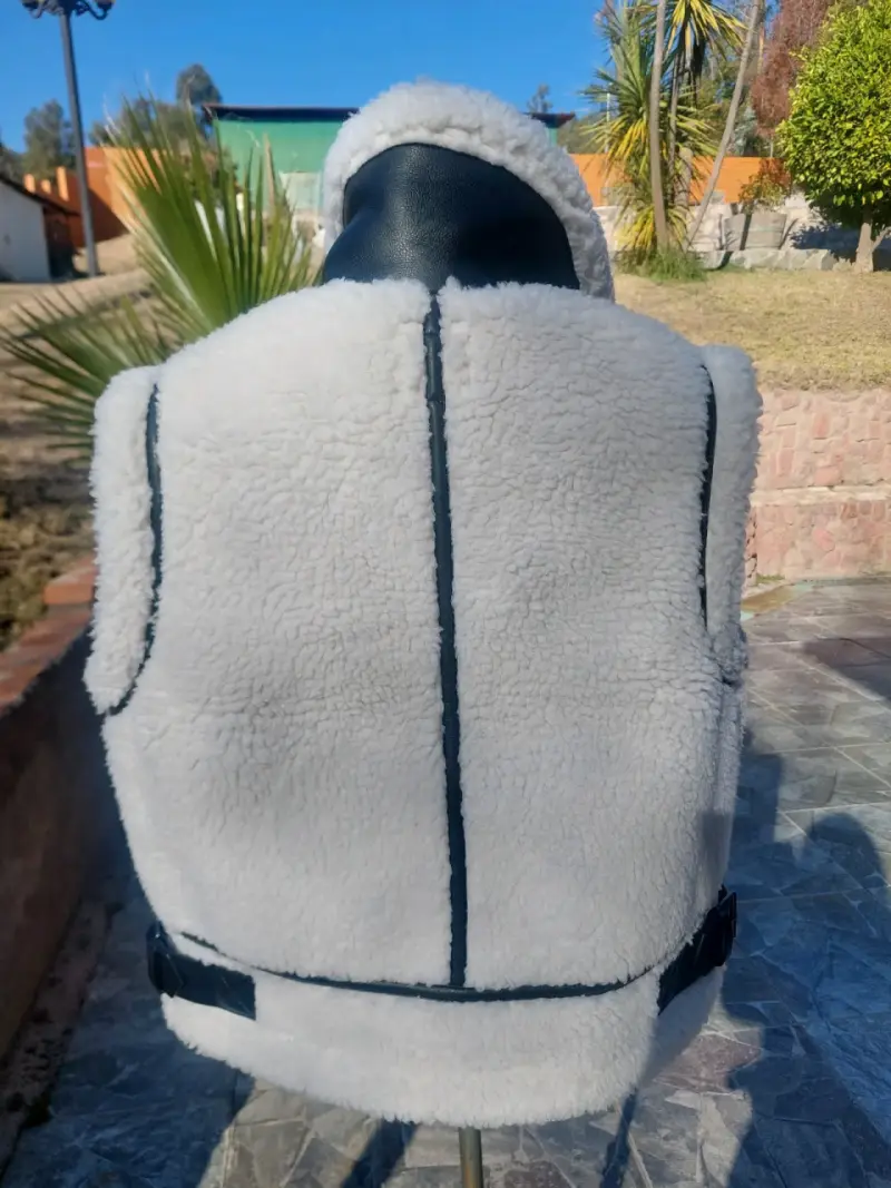 Chaleco de lana sintética blanco con cierre - 2