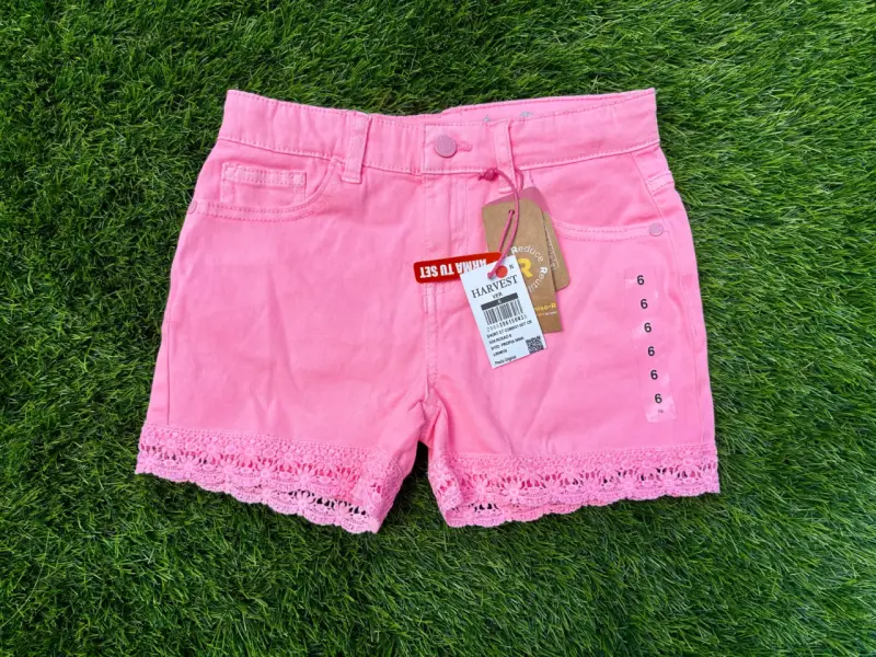 Shorts  de niña,  mezclilla  rosada. - 1