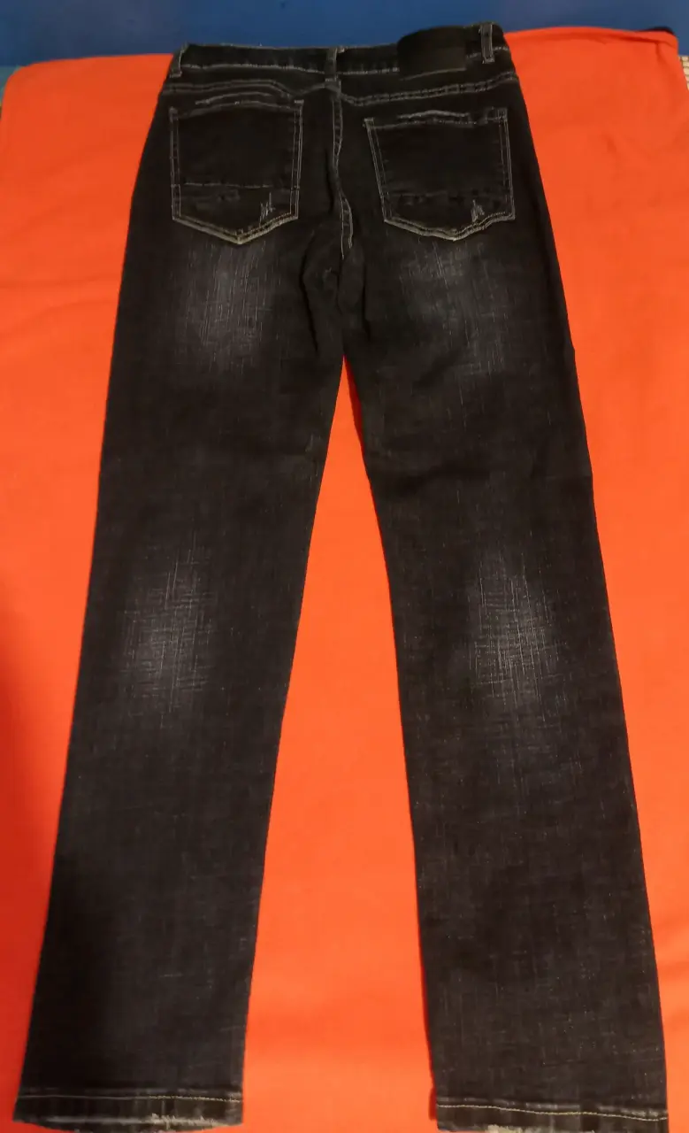 Jeans oscuros tipo desgastados para hombre - 5