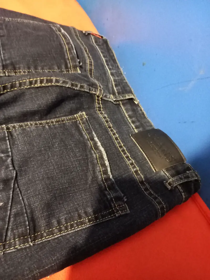 Jeans oscuros tipo desgastados para hombre - 6