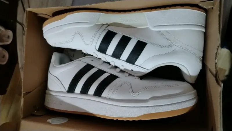 Zapatillas Adidas Postmove para baloncesto - 2