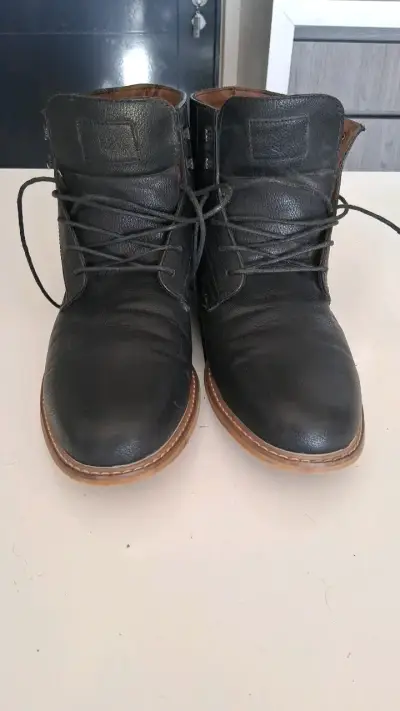 Botines de cuero negro para hombre - miniatura 1