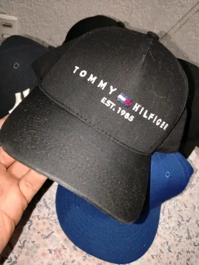 Gorra negra Columbia con logo de montaña - miniatura 4