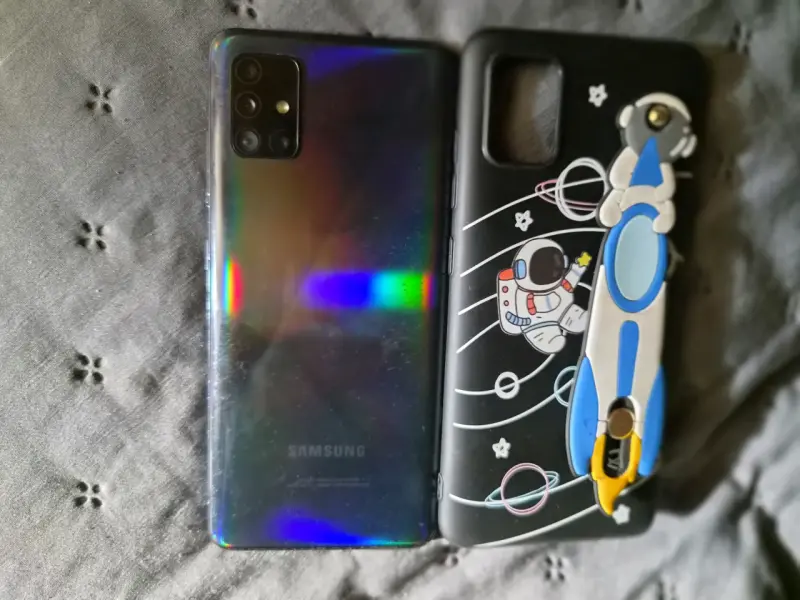 Smartphone Samsung Galaxy A51 en buen estado - 3