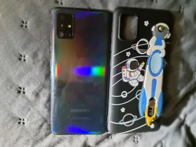 Smartphone Samsung Galaxy A51 en buen estado - miniatura 3