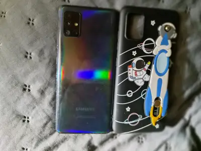 Smartphone Samsung Galaxy A51 en buen estado - miniatura 4