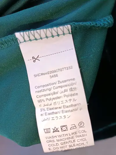 Blusa de terciopelo verde elegante - miniatura 2