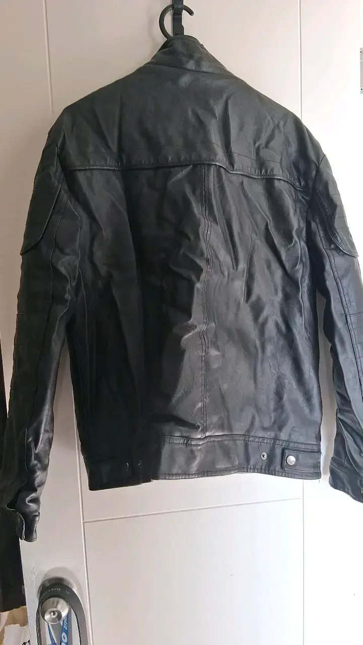 Chaqueta de cuero negra estilo motociclista - 3