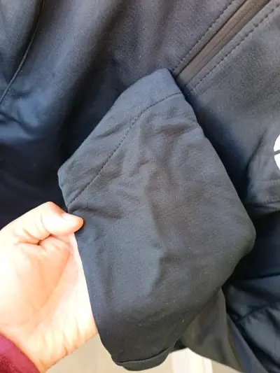 Chaqueta negra de ciclismo con cierre - miniatura 4