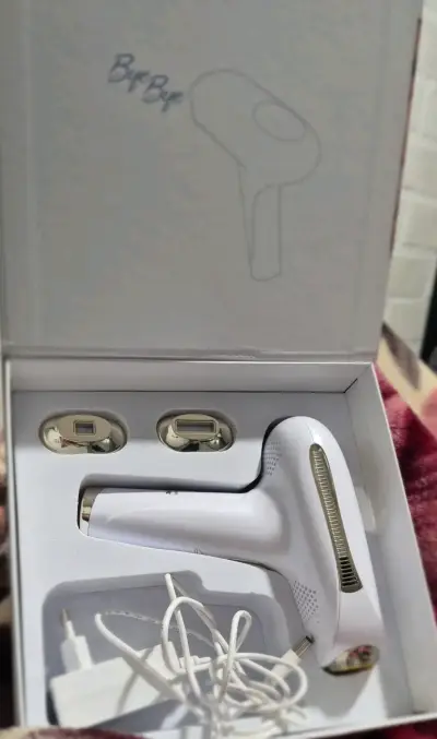 Depiladora láser IPL Bye Bye con terapia de frío - miniatura 2