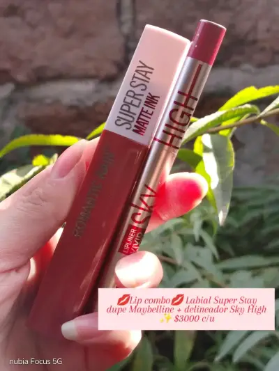 Combo labial Super Stay y delineador Sky High - miniatura 1