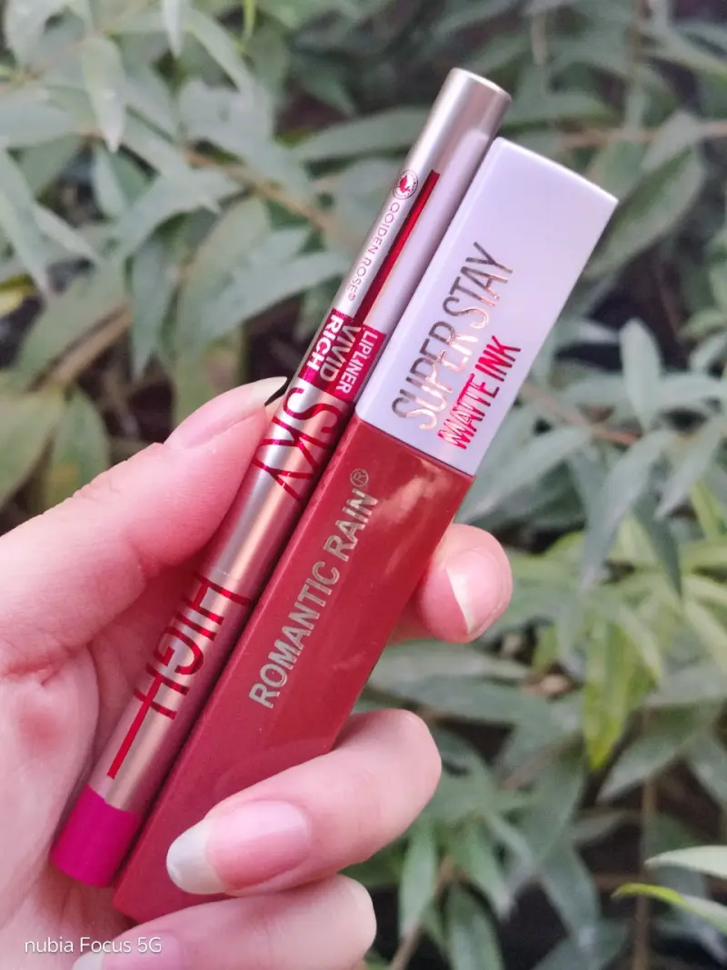 Combo labial Super Stay y delineador Sky High - 2