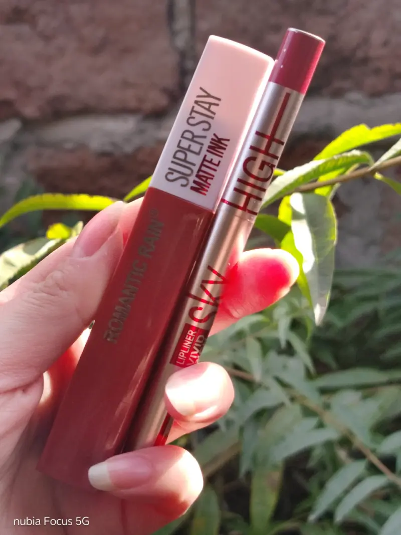 Combo labial Super Stay y delineador Sky High - 3
