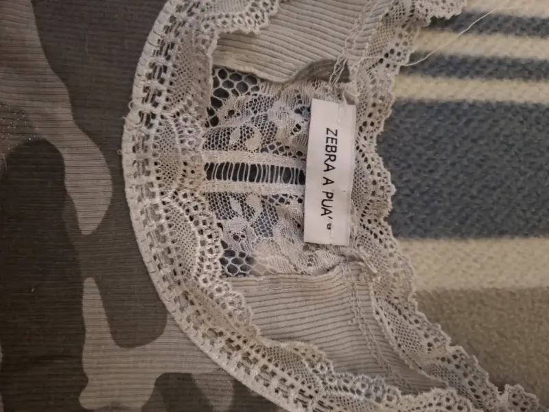 Polera sin mangas camuflaje con encaje - 2