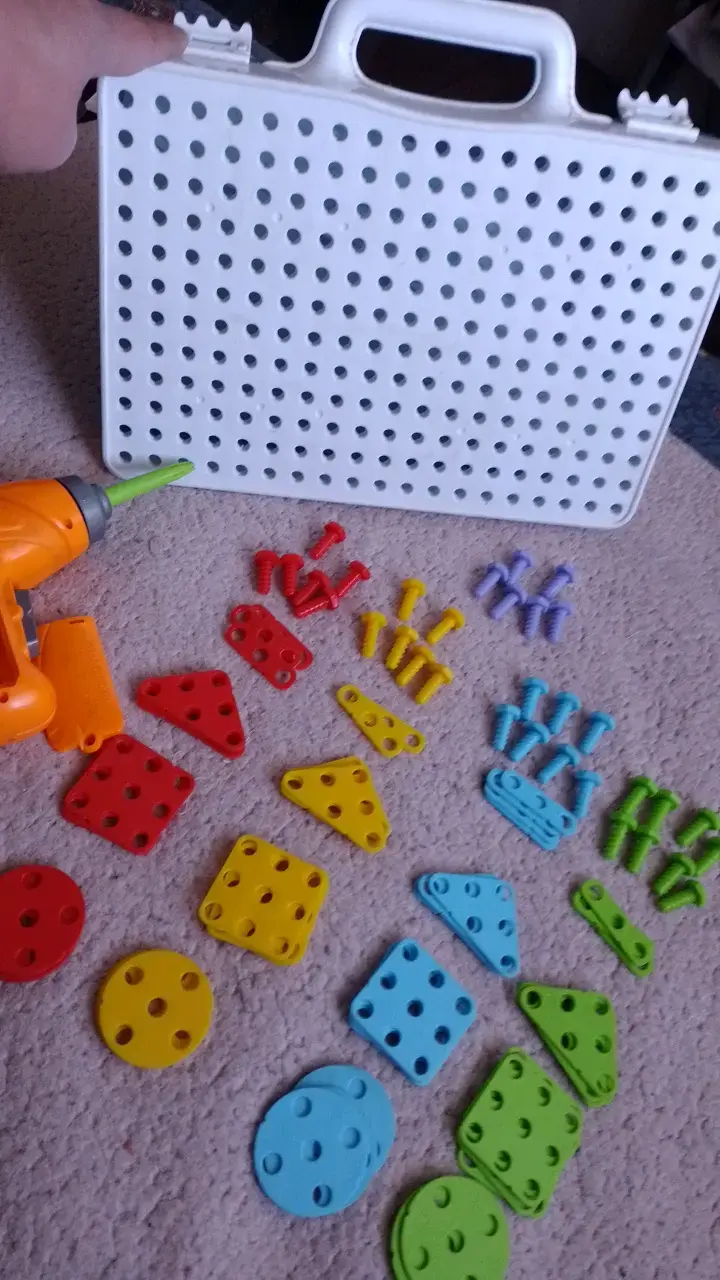 Juego de construcción infantil con taladro - 2
