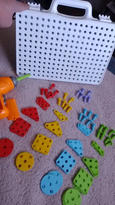 Juego de construcción infantil con taladro - miniatura 2