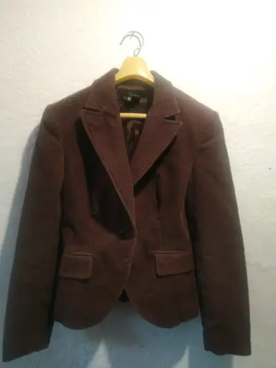Blazer de cotele fino marrón para mujer - miniatura 1