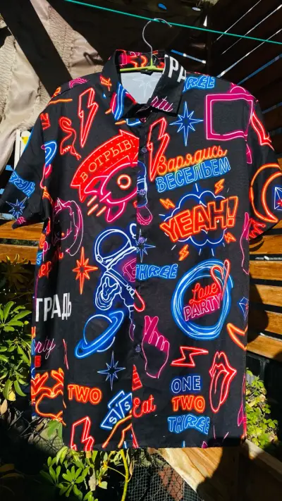 Conjunto Camisa estampada neón estilo retro - miniatura 1