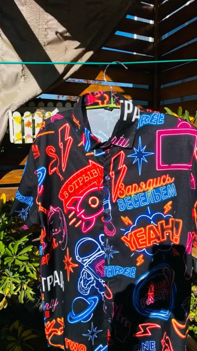 Conjunto Camisa estampada neón estilo retro - miniatura 3