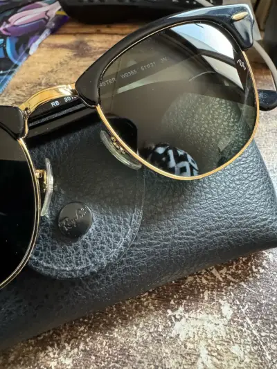 Gafas de sol Ray-Ban Clubmaster negras - miniatura 2
