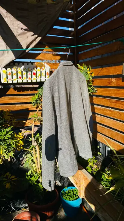 Blazer gris elegante para hombre - miniatura 3