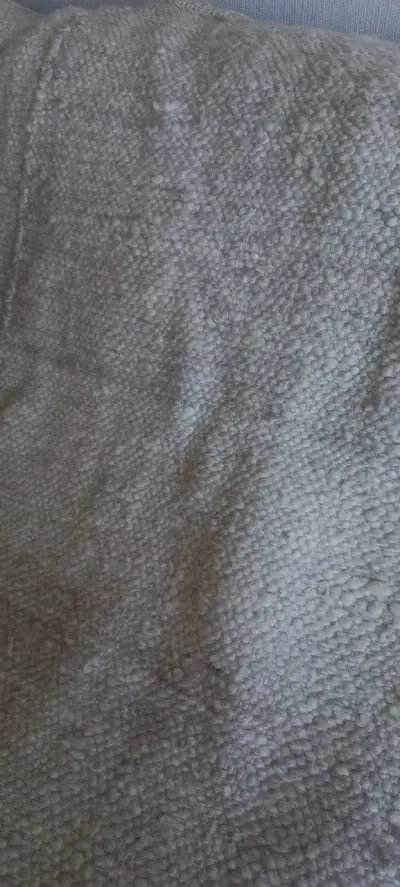 Manta o alfombra beige de lana de oveja - miniatura 4