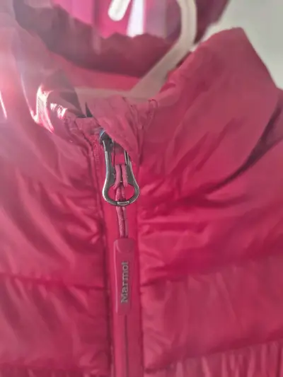 Chaqueta acolchada Marmot fucsia para mujer - miniatura 2