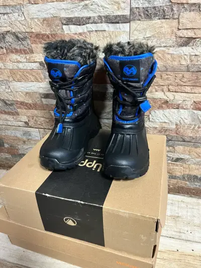 Botas de invierno negras con forro de piel - miniatura 1