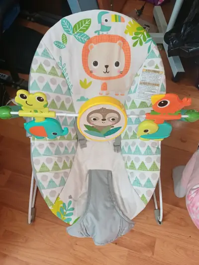 Silla mecedora para bebé con juguetes - miniatura 3