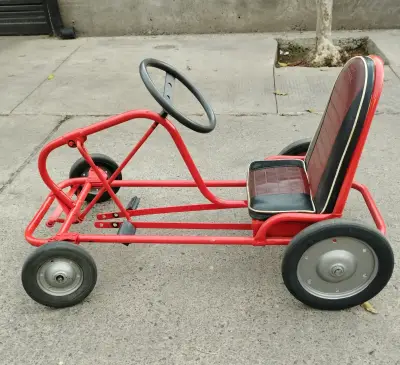Kart a pedales rojo para niñ@s - miniatura 3