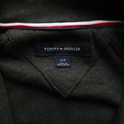 Polerón Tommy Hifilger - miniatura 4