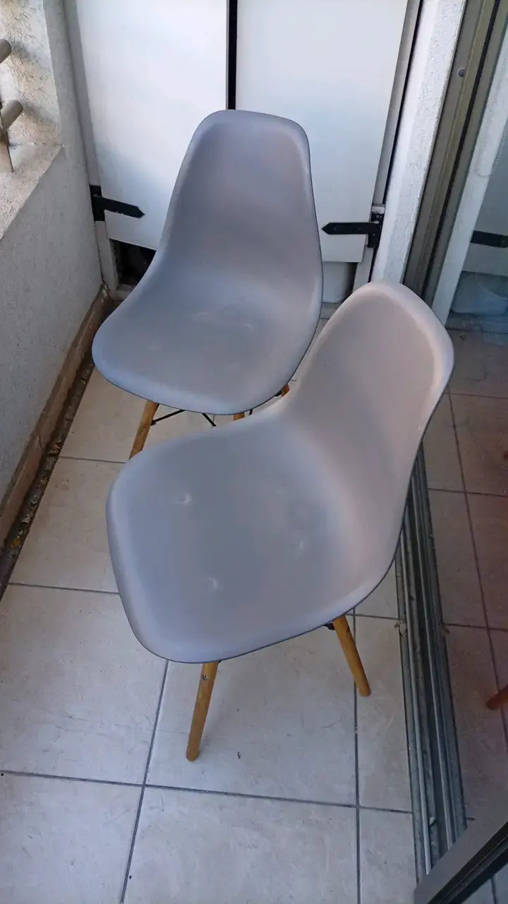 Sillas gris eames x2 - 3