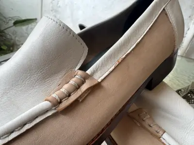 Mocasines de cuero bicolor para hombre - miniatura 2