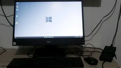 Computador All-in-One Dell - miniatura 1