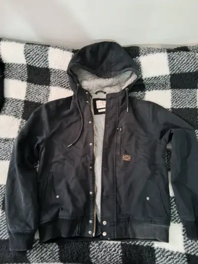 Chaqueta negra con capucha para hombre - miniatura 1
