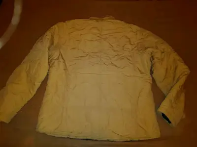 Chaqueta acolchada beige para invierno - miniatura 2