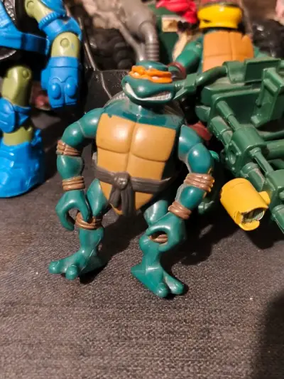 Set de figuras Tortugas Ninja con vehículo - miniatura 6
