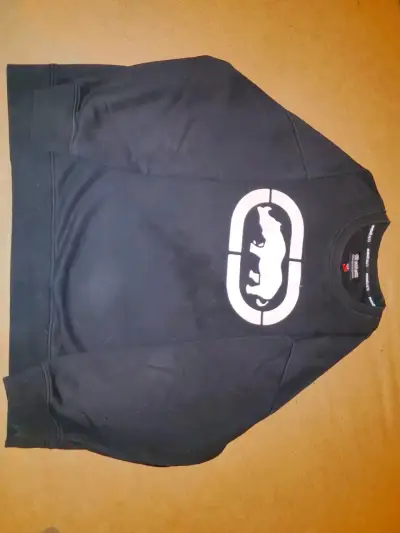Polerón negro marca ecko - miniatura 1
